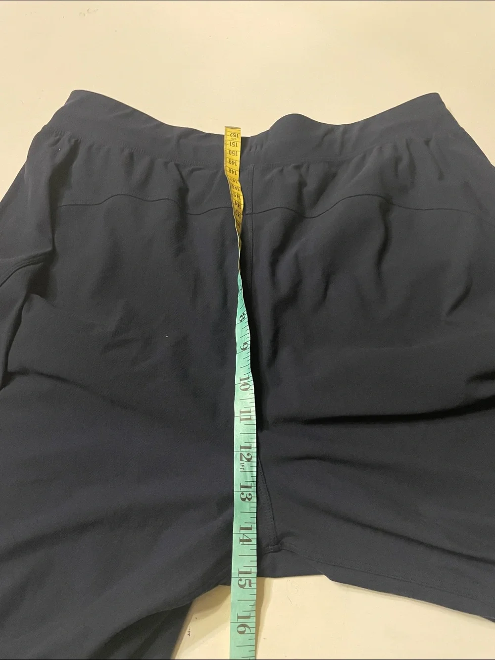 Lululemon men’s 9 inch inseam shirt size large
